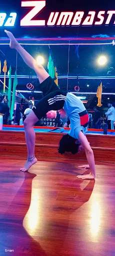 Members training at ZZZ Fitness Club Saharanpur
